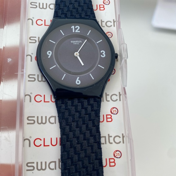 navy blue swatch watch - Picture 2 of 4